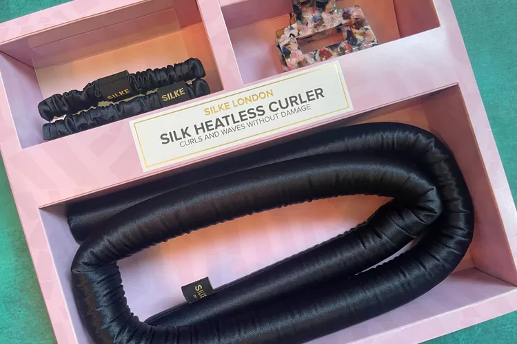 The 9 Best Heatless Curlers for Bouncy, Voluminous Curls Without the Damage