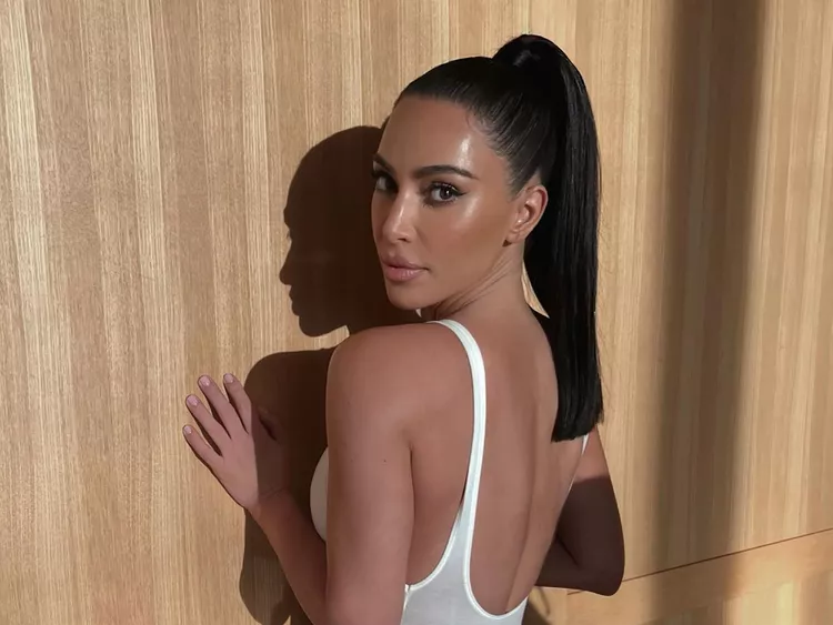 Kim Kardashian’s Throwback Post Shows She’s Been on the Oat Milk Mani Trend